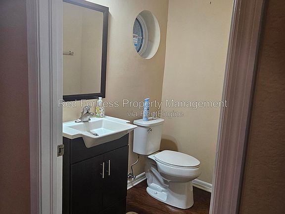 5th image of 9521 Roundstone Cir