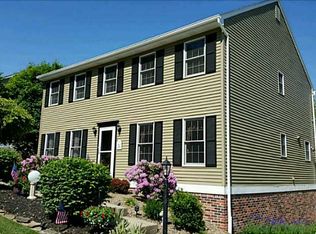 150 Oakdale Dr, Zelienople, PA