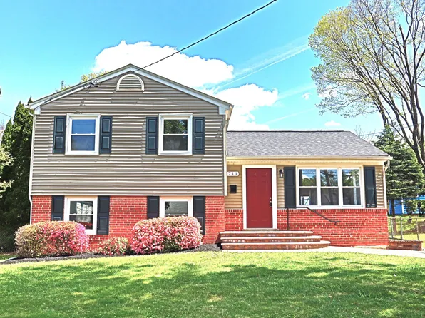 711 Woodburn Rd, Rockville, MD 20851