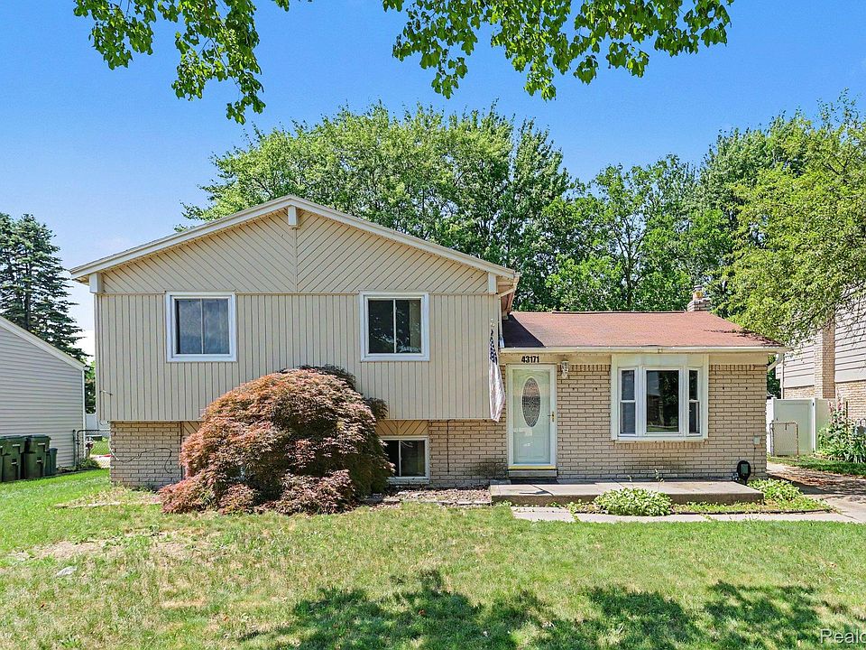 1st image of 43171 Hartwick Dr