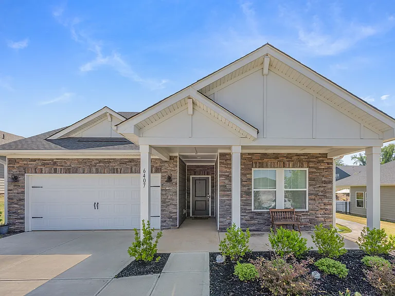 6407 Barcelona Way — Photo 4