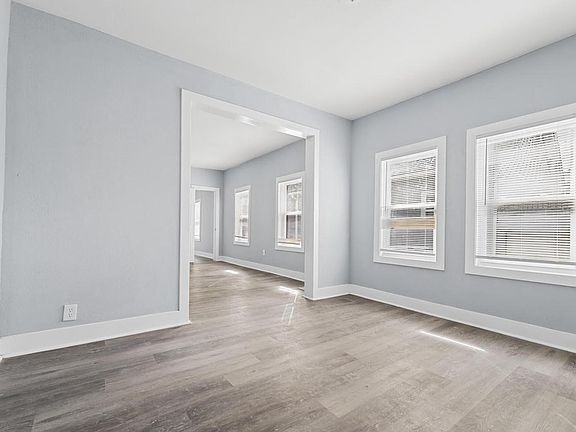 3rd image of 917 S 9th STREET