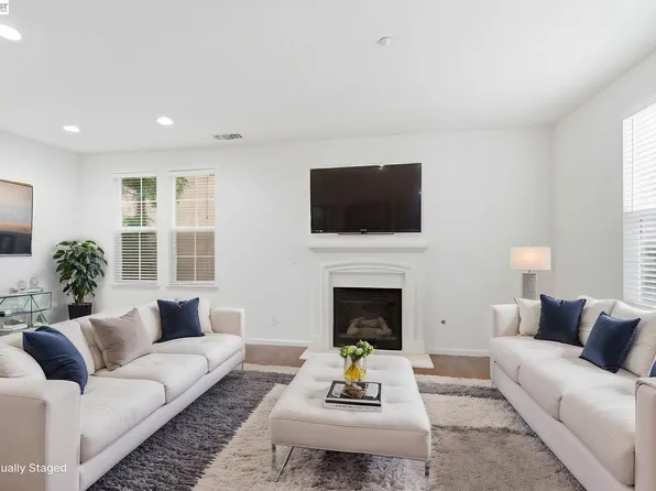 1121 Andreas Ln, Tracy, CA 95376