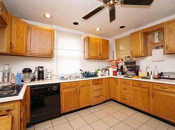 5th image of 8237 Anthony Wayne Ave