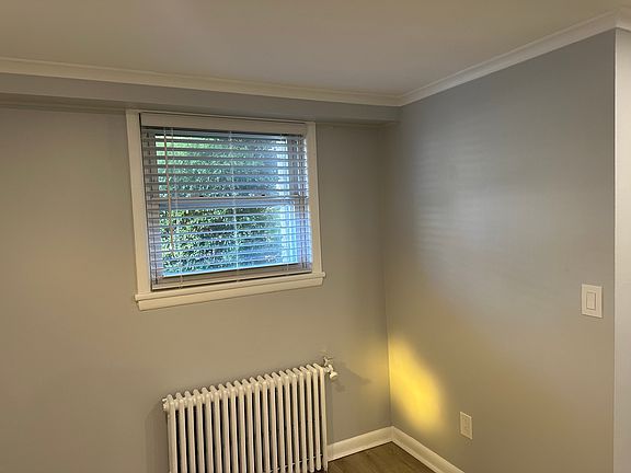 3rd image of 585 Kearney Ave