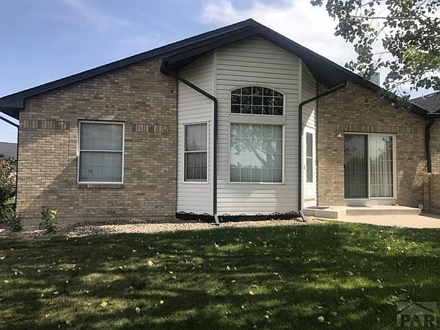 2nd image of 170 S Crescent Cir