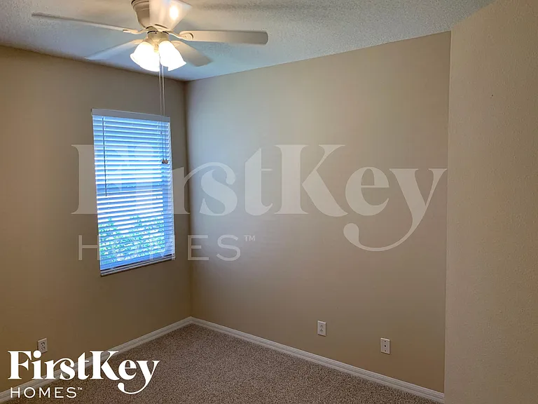 11703 Grove Arcade Dr — Photo 12