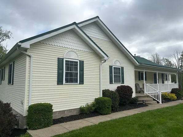 163 Ridge St, Corry, PA 16407