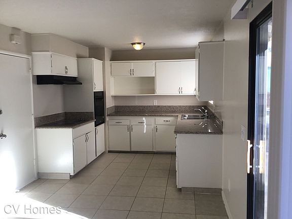 4th image of 3204 N Ezie Ave