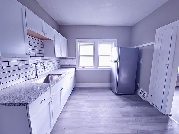 5th image of 3393 E 147th St #4
