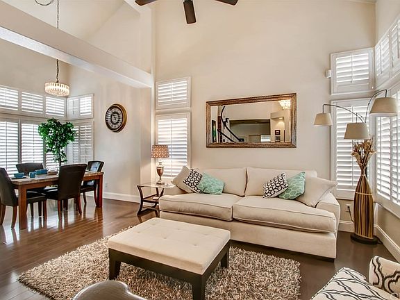 4th image of 22479 Southwalk St