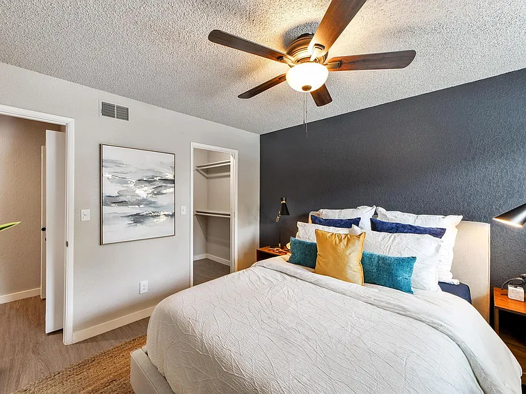 Sunrise in Chandler Apartments — Photo 25
