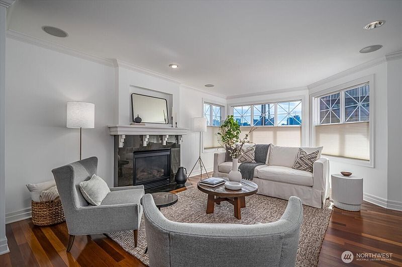 3rd image of 518 Prospect Street