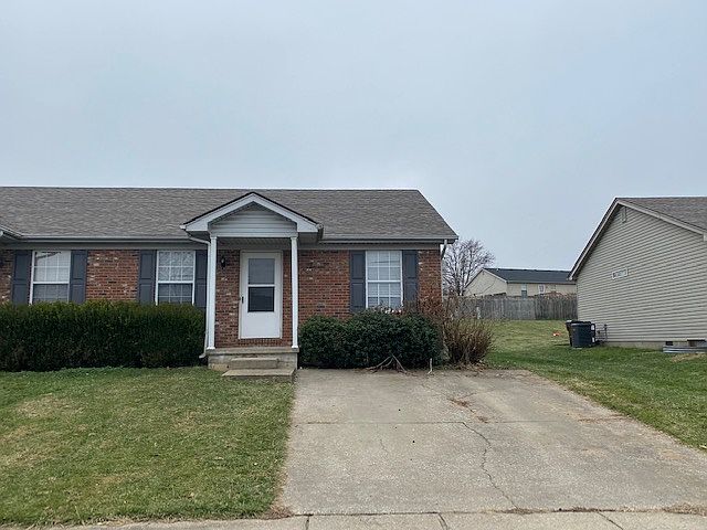 1st image of 212 Poplar Cir #B