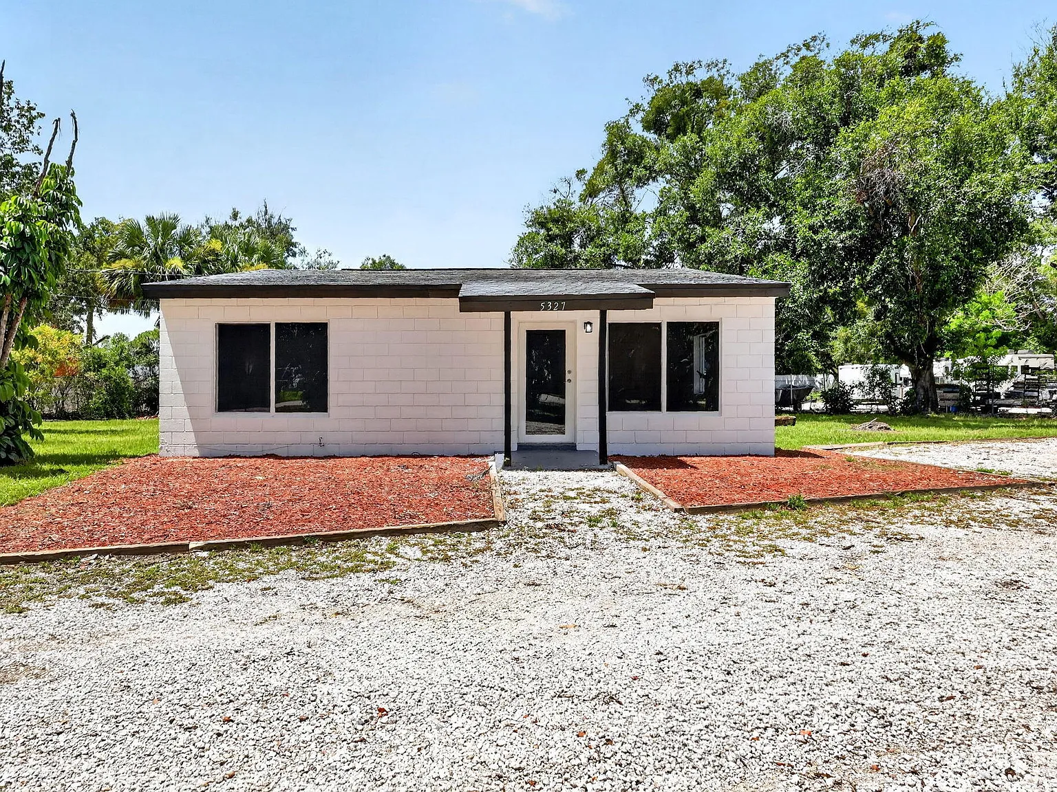 2 bed, 1.0 bath, 1178 sqft, $3,500 — Photo 1