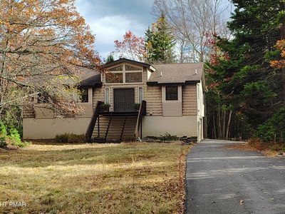 125 Pawnee Ct, Long Pond, PA, 18334