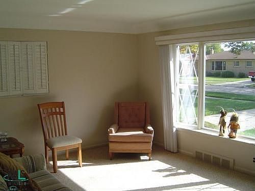 2nd image of 8267 Darlene St