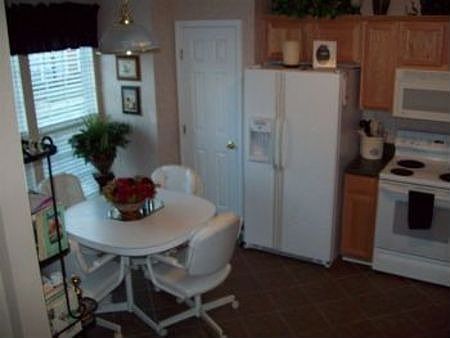 4th image of 9712 Blossom Hill Dr