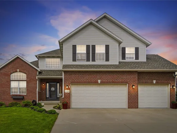 2260 Timber Creek Dr, Marion, IA 52302