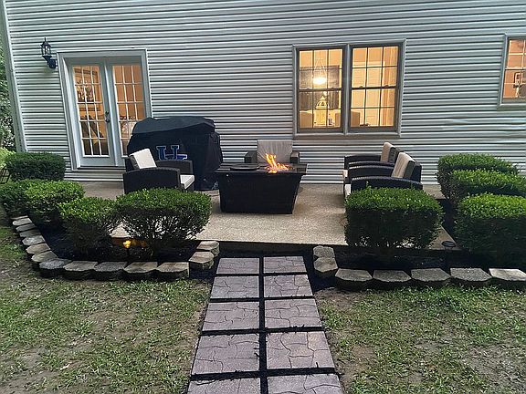3rd image of 164 Nightingale Ln