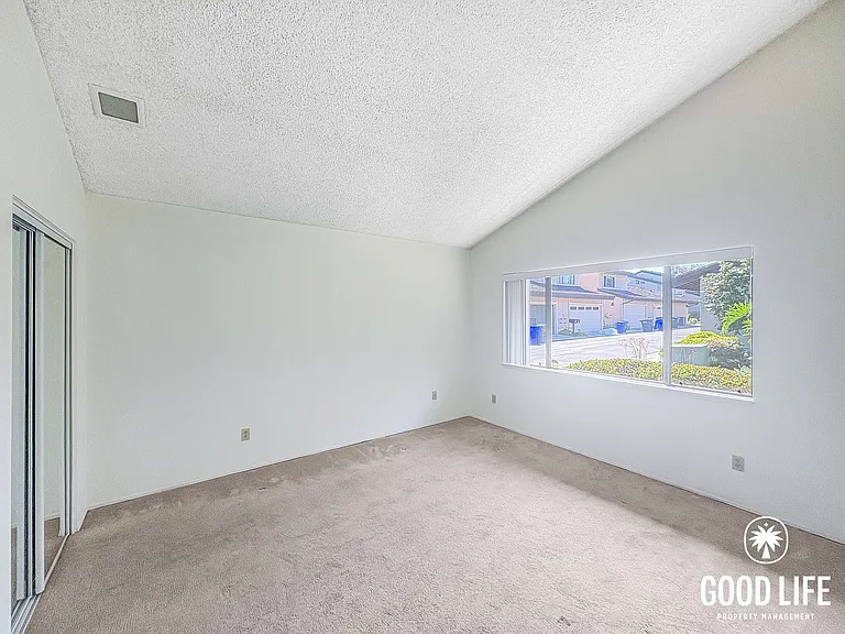 4711 Amberwood Ct — Photo 7