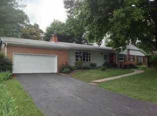 302 Rainbow Dr, Staunton, VA 24401