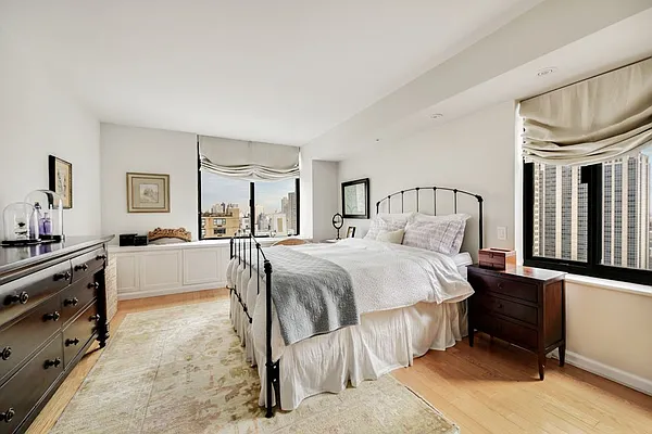 Sold by Compass | media 6