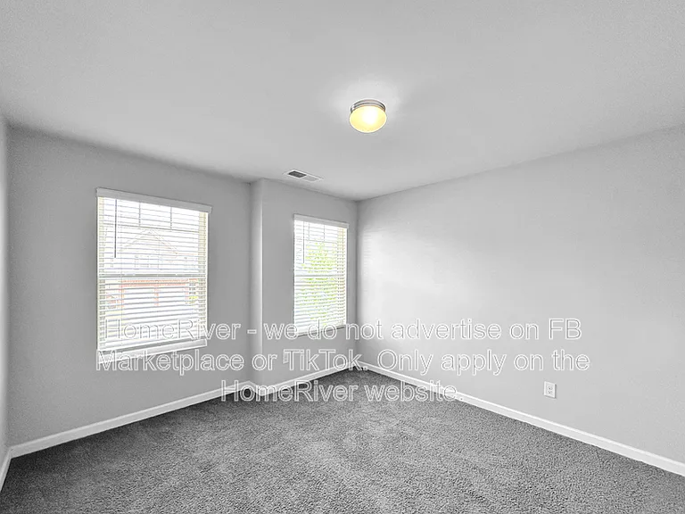 1067 Lear Dr — Photo 15