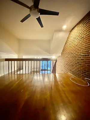 Rented by Avenues Real Estate | media 12