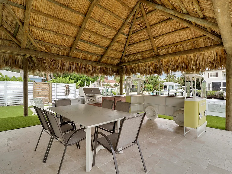 2443 E Edgewater Dr — Photo 54