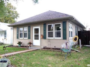 1403 State St, Pekin, IL 61554