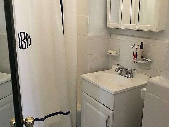 5th image of 242 Columbus Ave #3