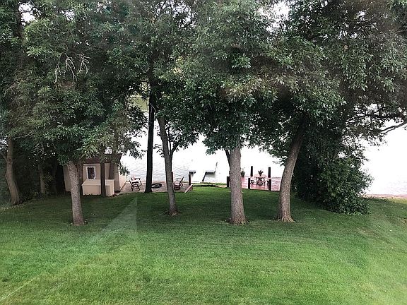 2nd image of 1607 Parker Ct