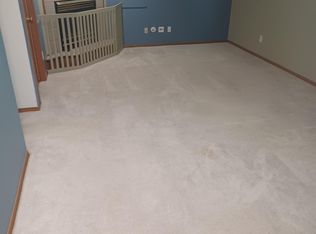 5105 Oak Valley Dr, Madison, WI 53704