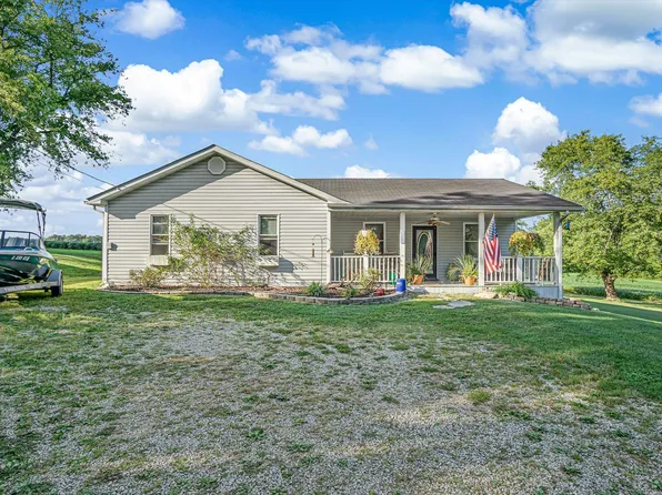 57 W Mill St, Red Bud, IL 62278