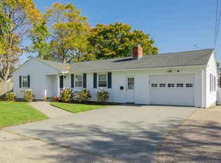 41 Clayton St, Middletown, RI 02842