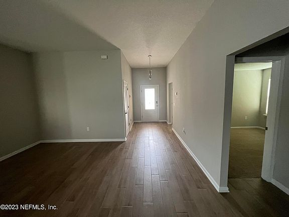 4th image of 3125 Little Kern Ln