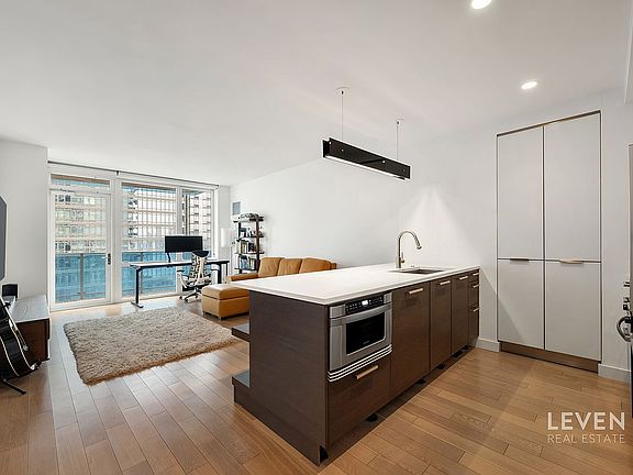2nd image of 22 N 6th St APT 11B