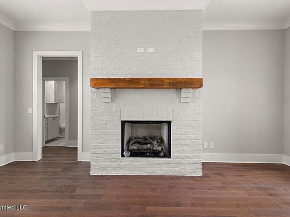 3rd image of 521 Portner Way