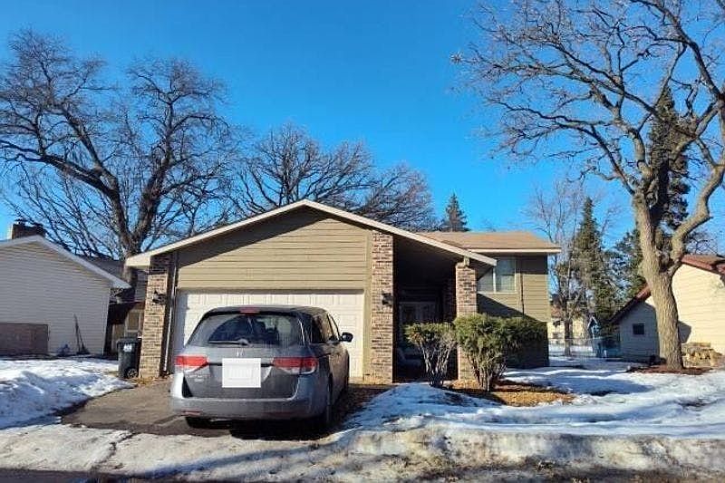 1st image of 943 123rd Ln NW