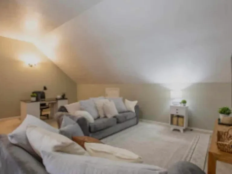 567 N 200 E #8 — Photo 1