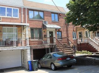 61-31 69th Ln, Middle Village, NY 11379