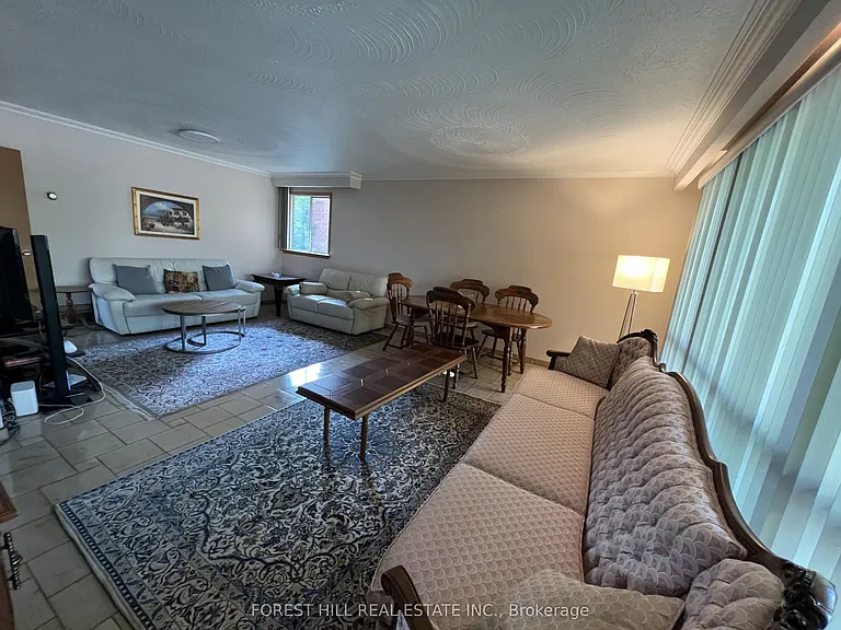 444 Longmore St #MAIN — Photo 2