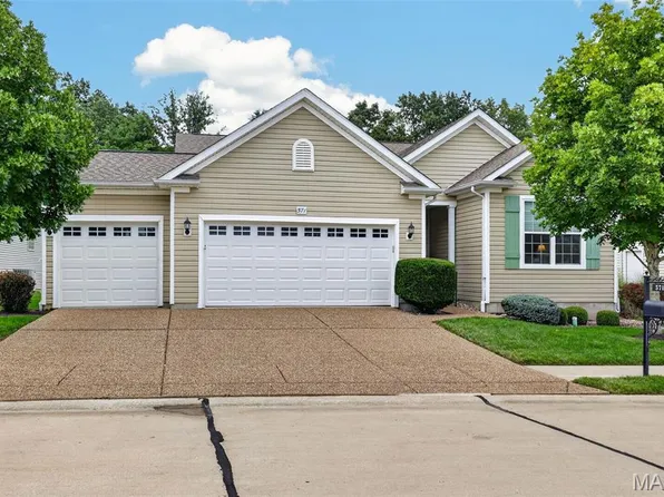 571 Owls Perch Dr, Lake Saint Louis, MO 63367