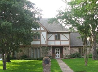 5522 Foresthaven Dr, Houston, TX 77066