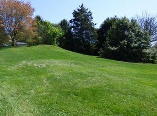 64 Mill St, Stewartstown, PA 17363