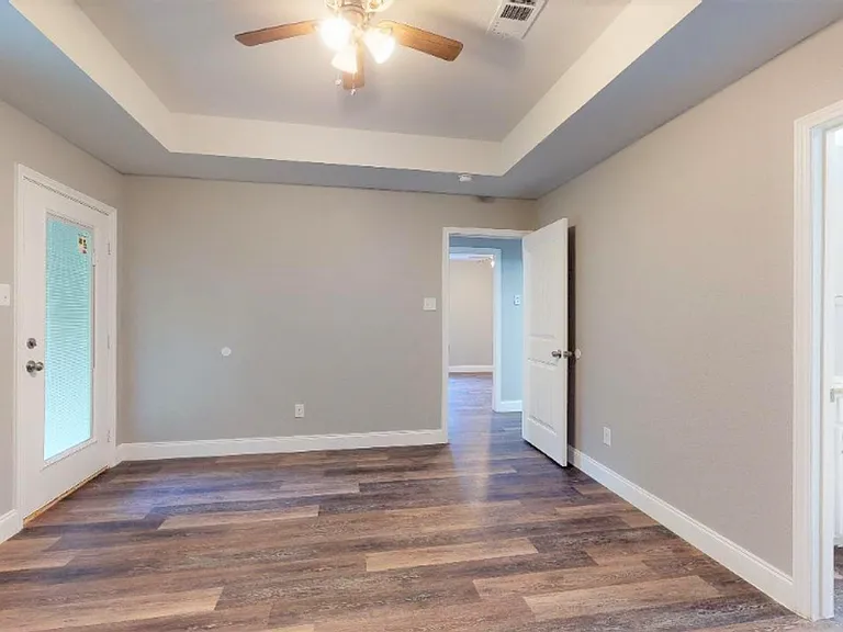 102 Tioga Cir — Photo 2