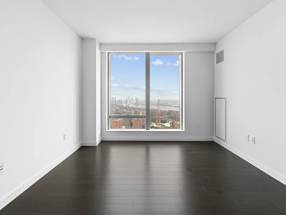 252 South St #57G