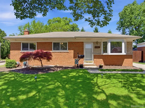 14081 La Chene Ave, Warren, MI 48088