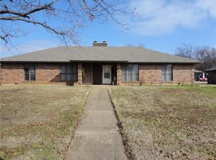 7451 College Cir, North Richland Hills, TX 76180